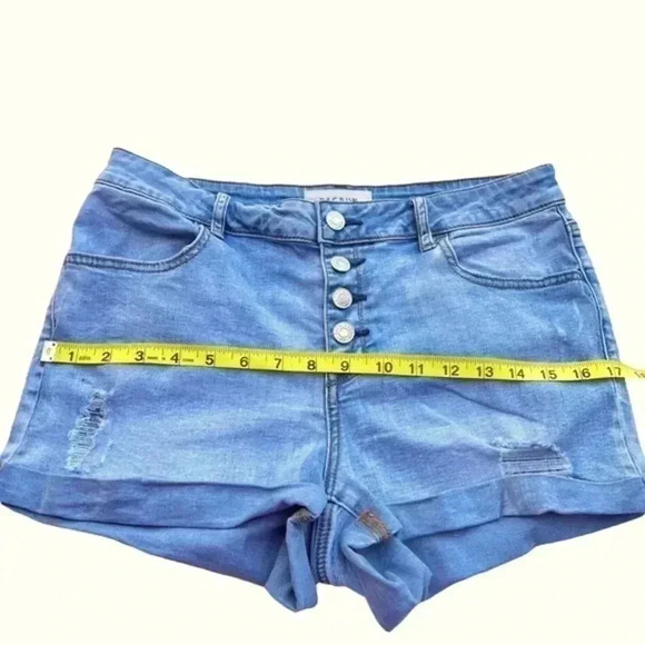PACSUN DISTRESSED BUTTON FLY DENIM SHORTS•SIZE 30•PRE-OWNED GREAT CONDITION• - Picture 7 of 7